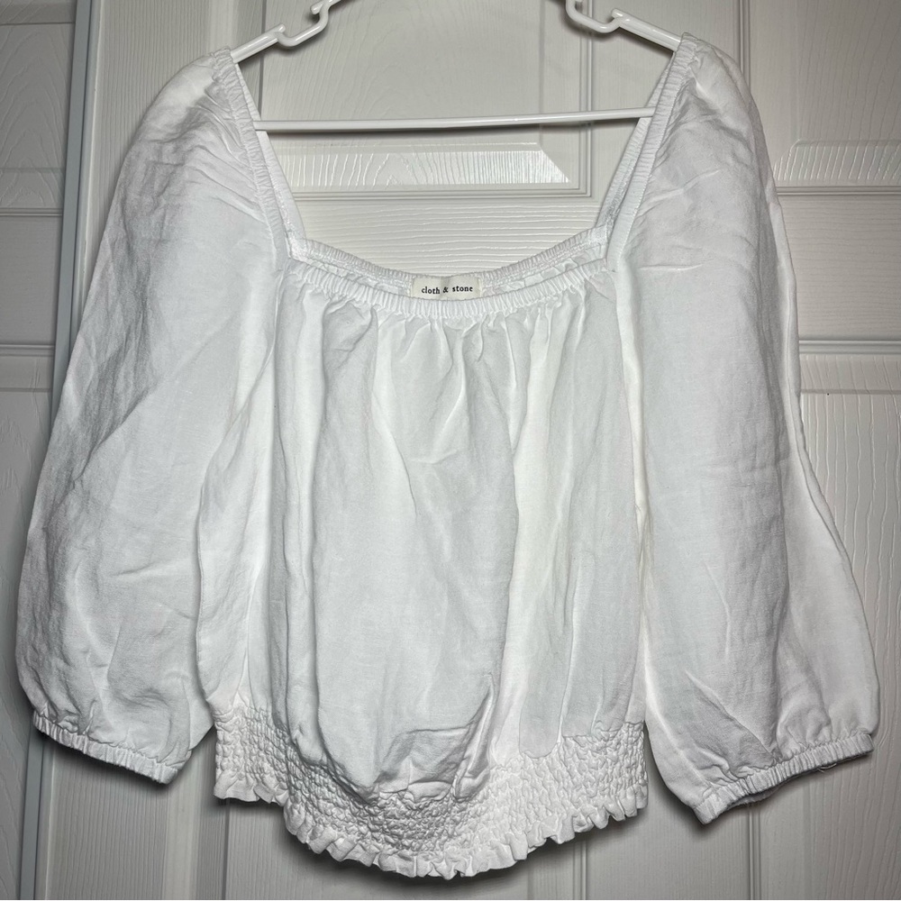 Cloth and Stone Linen Blend Boho Smocked White Chambray Top Size M Cottagecore